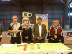 REMISES BRACELETS PAR EQUIPE F1 10-2016