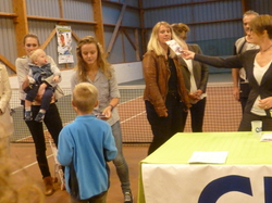 REMISES BRACELETS PAR EQUIPE F1 10-2016